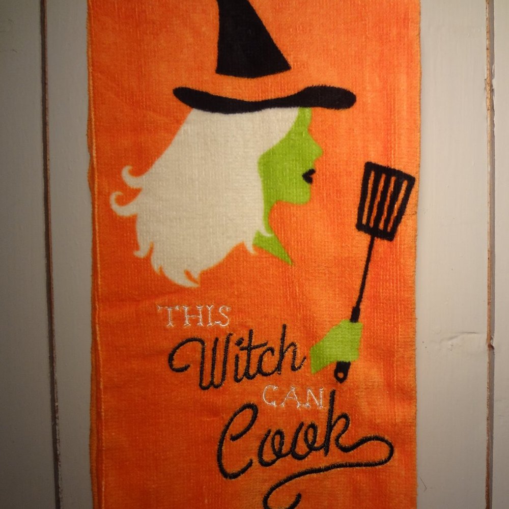 This Witch Can Cook! Kitchen Towel